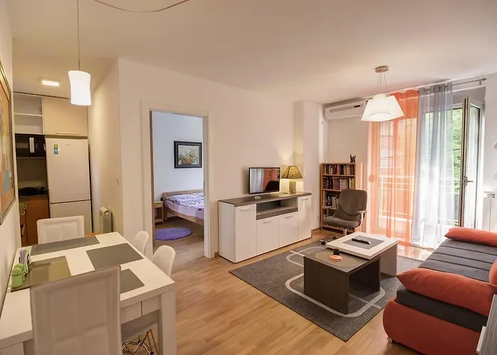 Sekula\'S City Center Apartment